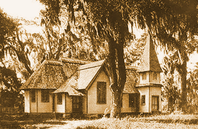 saint-simons-inn-by-the-lighthouse-st-simons-pier-village-st-simons